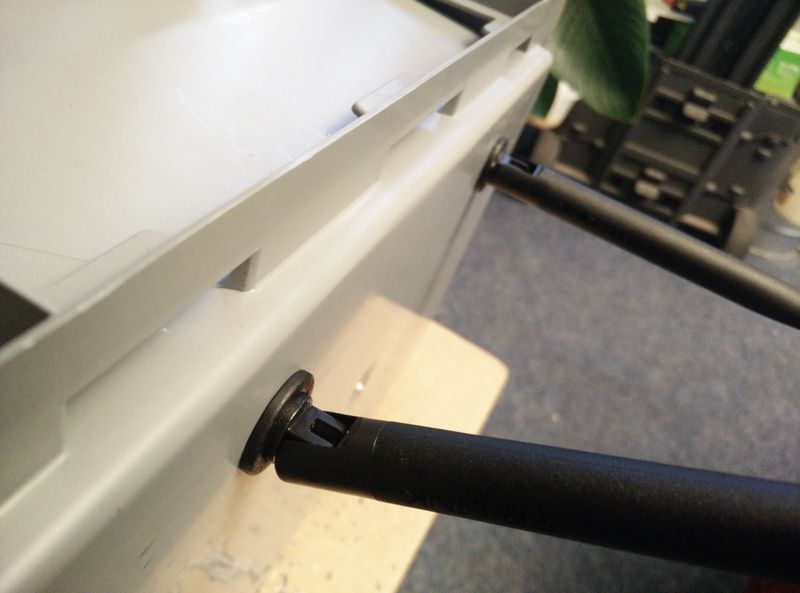 Datei:Wr841box eurobox antennen drin.jpg