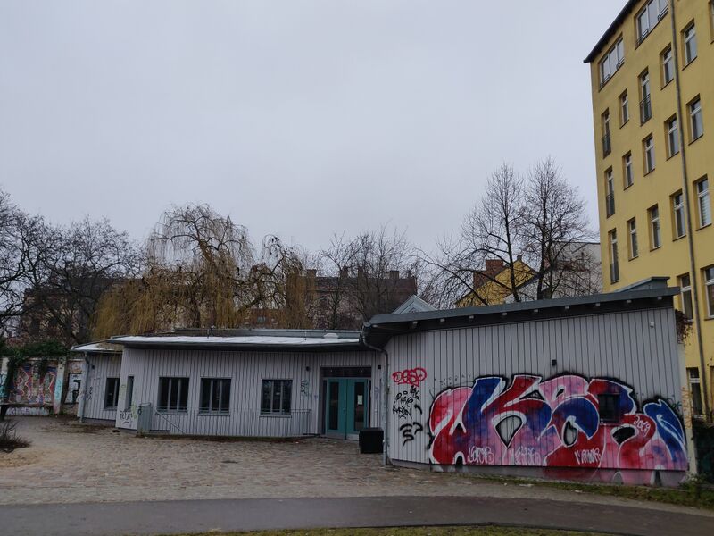 Datei:Blick Spielplatz-k12.jpg