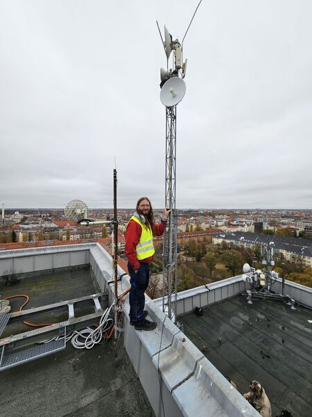 Datei:BHT Mast Oben 2024.jpeg