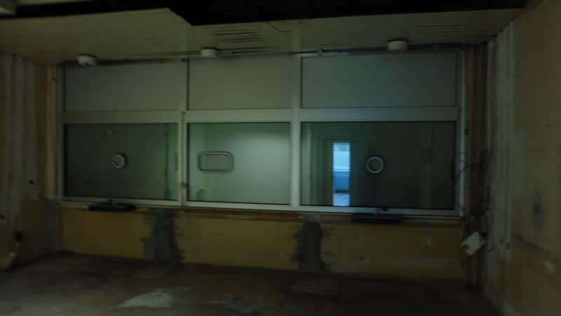 Datei:Berlin Bahnhof Schönefeld Gebäude innen10.jpg