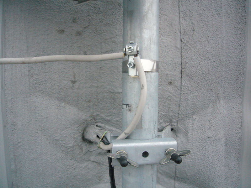Datei:Konrad-Wolf46-Mast-Kabel.JPG