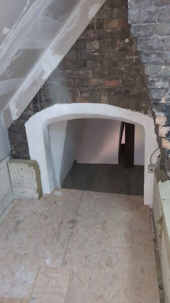 Datei:Emma Aufstieg Loch 2024.jpeg