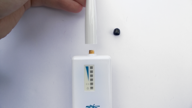 Datei:Ubiquiti-picostation-connect-antenna.png