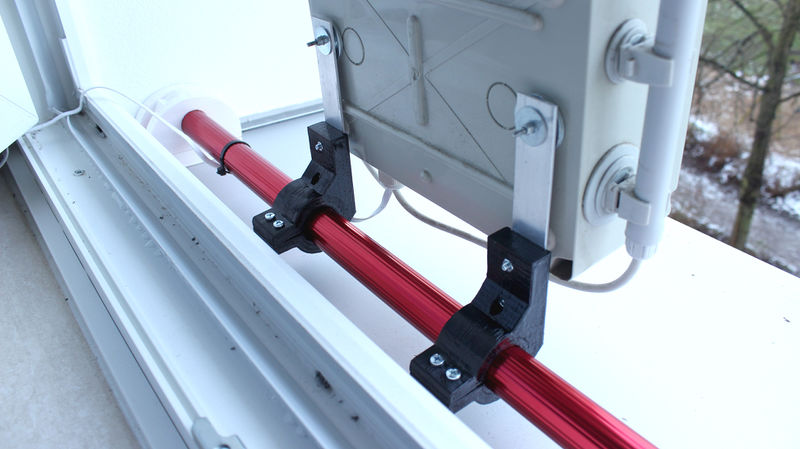 Datei:Diy-outdoor-window-mount 05.jpg