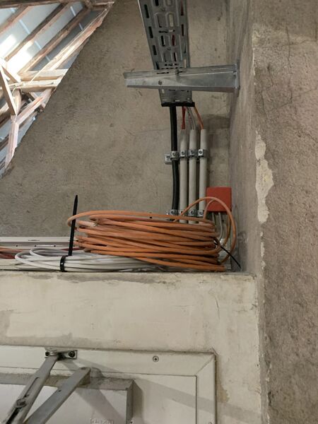 Datei:Nhu21-kabel.jpg
