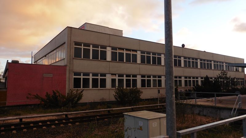 Datei:Berlin Bahnhof Schönefeld Gebäude3.jpg