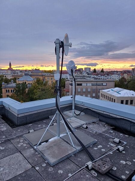 Datei:TUB ILR Antennen NO.jpeg