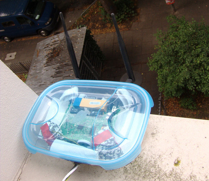 Datei:FF Hamburg-Kiezkickerde Outdoorbox.jpg