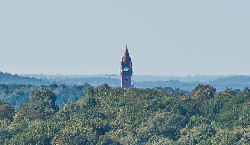 Datei:Blick rbb-Bln Grunewaldturm.jpg
