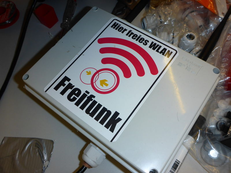 Datei:Outdoorrouter.JPG