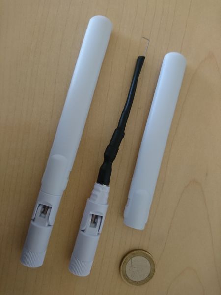 Datei:Ubiquiti ac-mesh-antenna.jpg