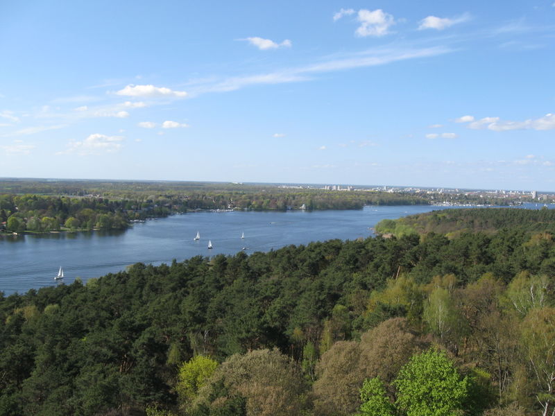 Datei:Blick vom Grunewaldturm West.jpg
