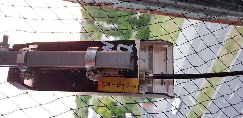 Datei:20190523 205831 Mela-Blitz w2-Stecker.jpg
