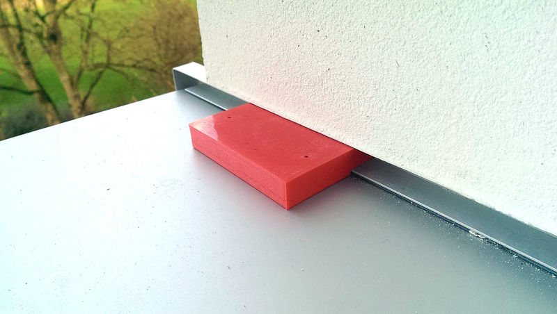 Datei:Diy-outdoor-window-mount 02.jpg